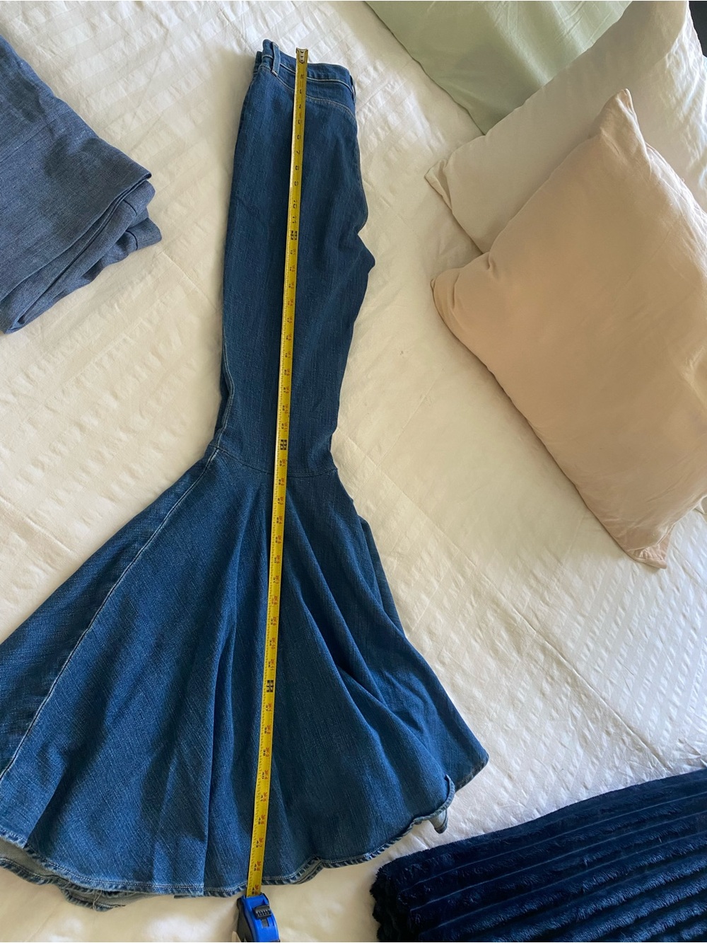 L'AGENCE Blue High-Waist Wide-Leg Flare Jeans - Picture 11 of 12